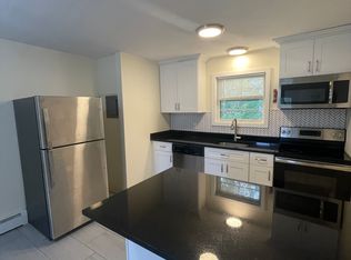 9 Thomas Ave APT 4, Buzzards Bay, MA 02532