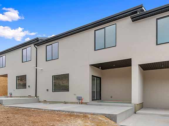 3rd image of 559 E Levengrove Dr #1160