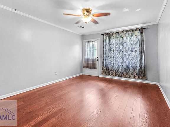 3rd image of 113 Mayfair Rd