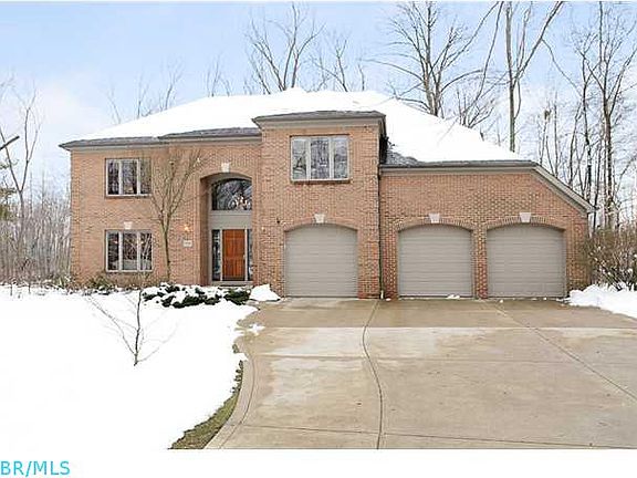 2nd image of 3596 Woodstone Dr