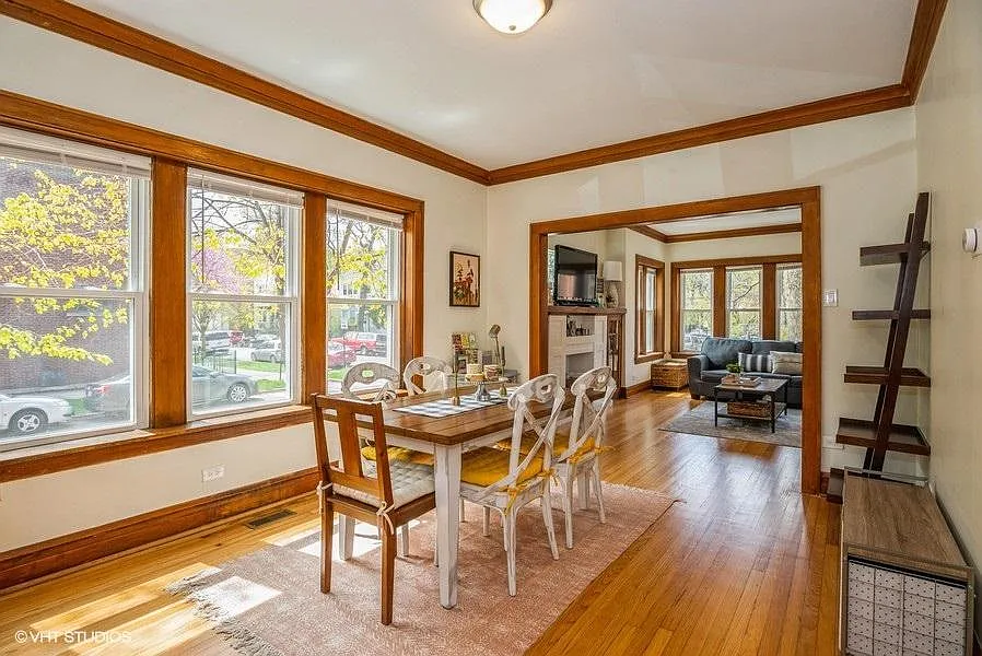 2 bed, 1300 sqft, $2,500 — Photo 2