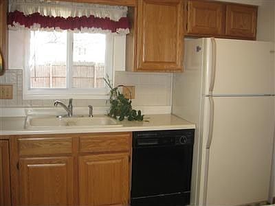 3rd image of 3830 Benfield Dr