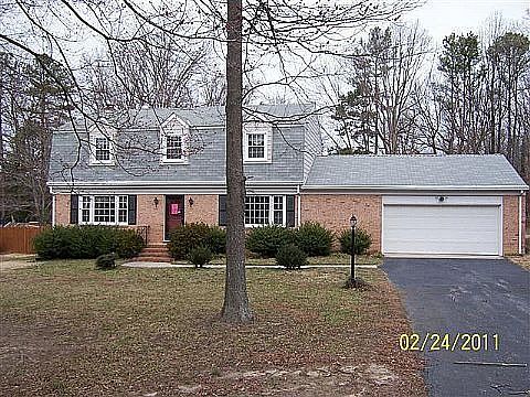 2nd image of 3804 Cresthill Rd