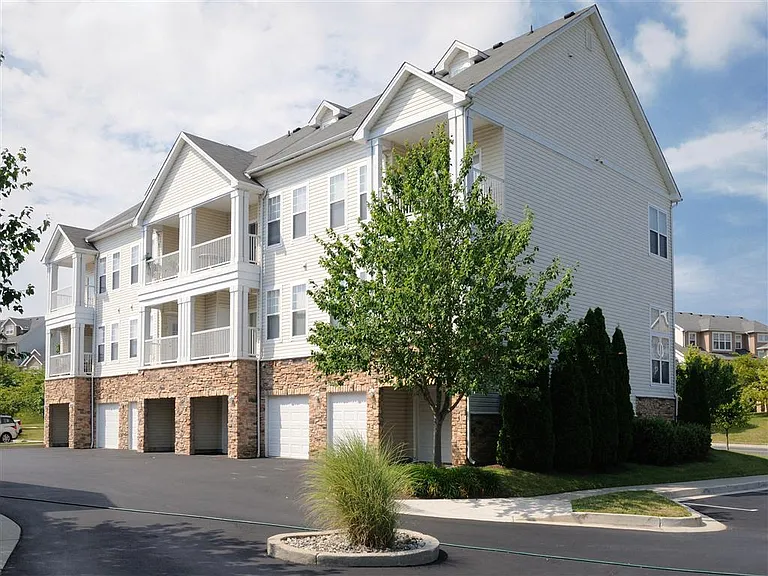 The Residences at Waterstone — Photo 17