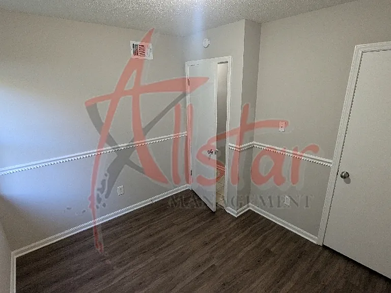 8119 Martha Ann Ln — Photo 7