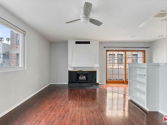 5th image of 828 5th St Unit 10