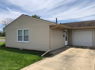 907 E Harding Dr #B, Urbana, IL
