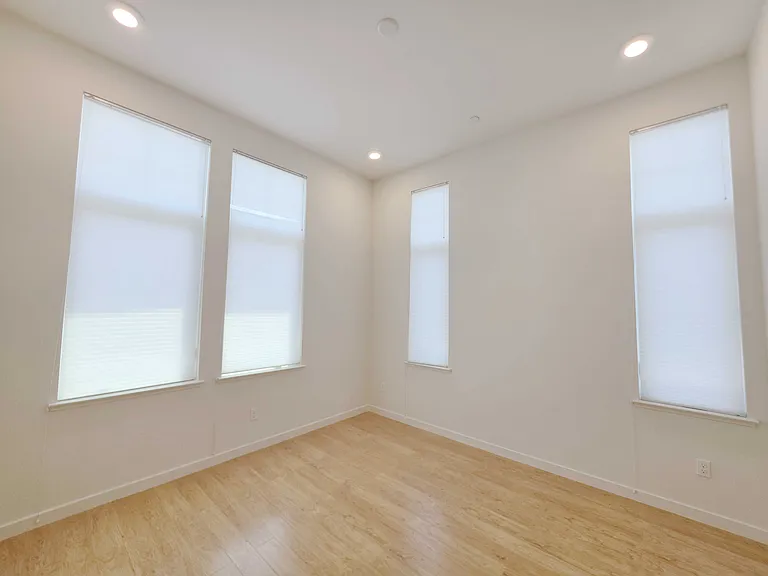 810 Gridley Ter #6 — Photo 10