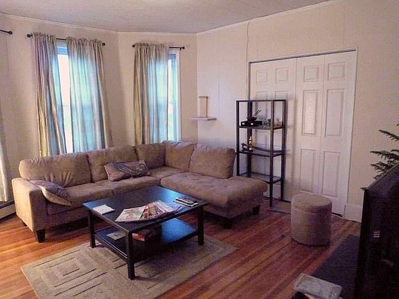 2nd image of 439 Washington St #1B