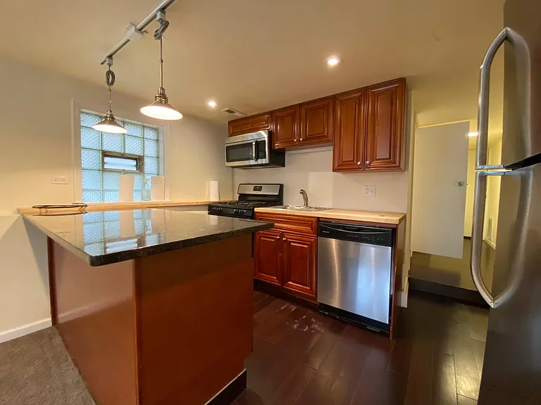 3520 N Lincoln Ave #G — Photo 6