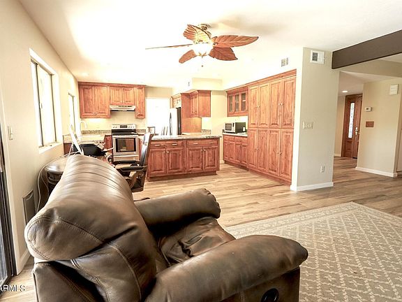 5th image of 4607 W Cochise Dr
