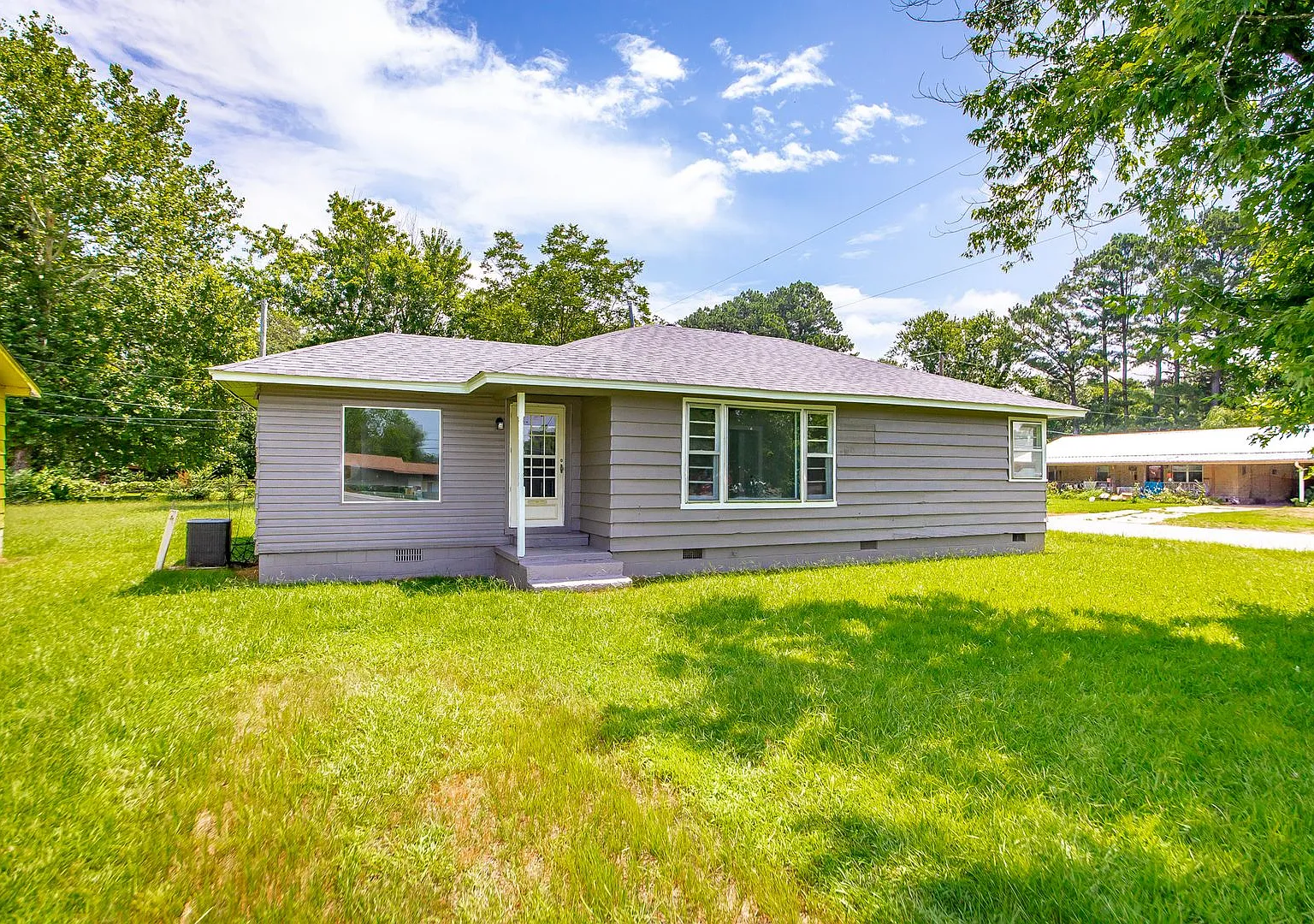 3 Bedroom 1 Bath home in Kensett — Photo 1