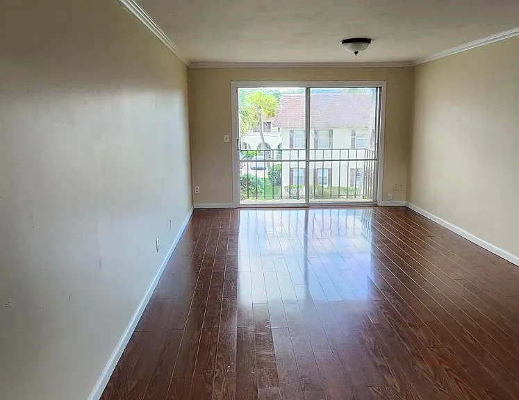 7347 El Barco Rd #6 — Photo 4