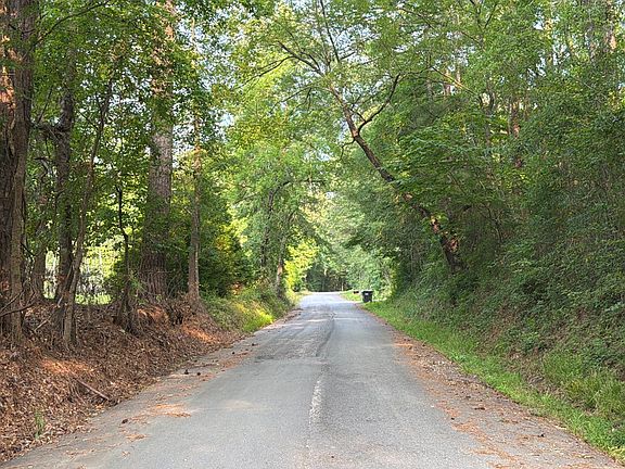 4th image of 1331 Pickett Bridge Rd