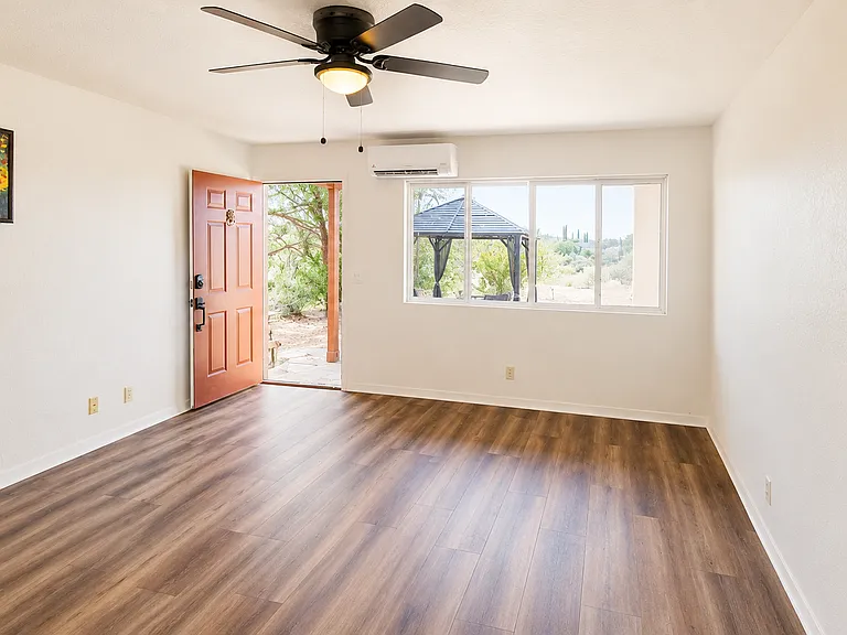 4100 E Mission Ln #C — Photo 8