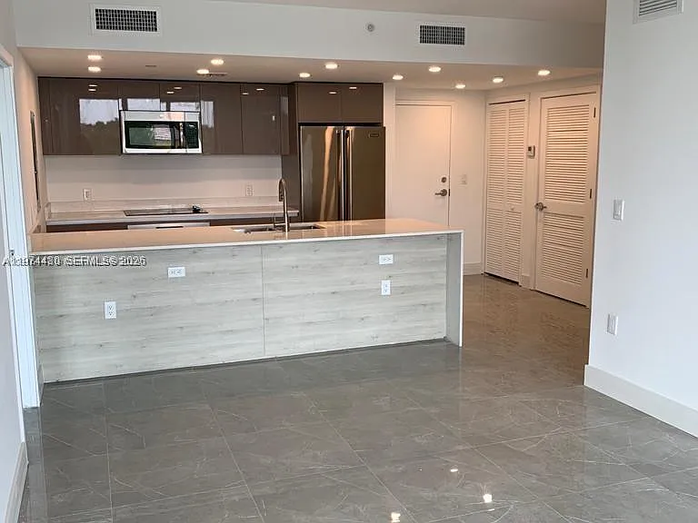 13800 Highland Dr #403 — Photo 5