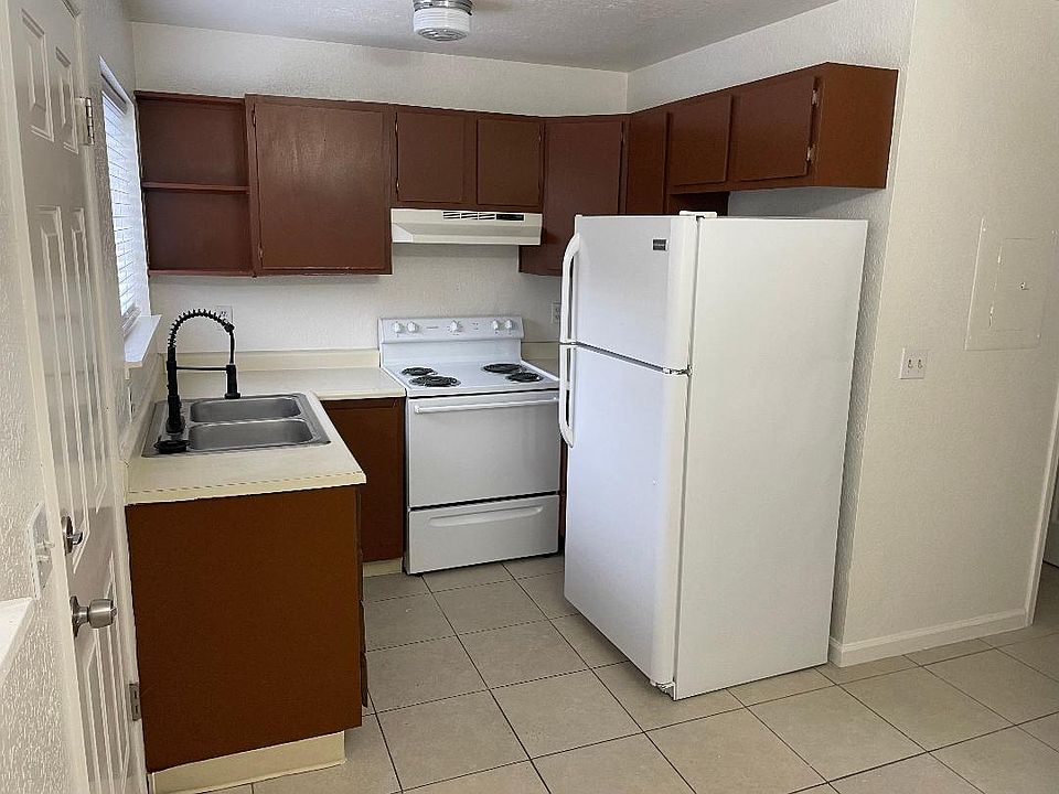 2nd image of 1408 D St