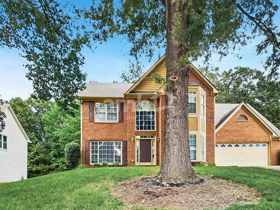 2528 Howell Farms Way NW