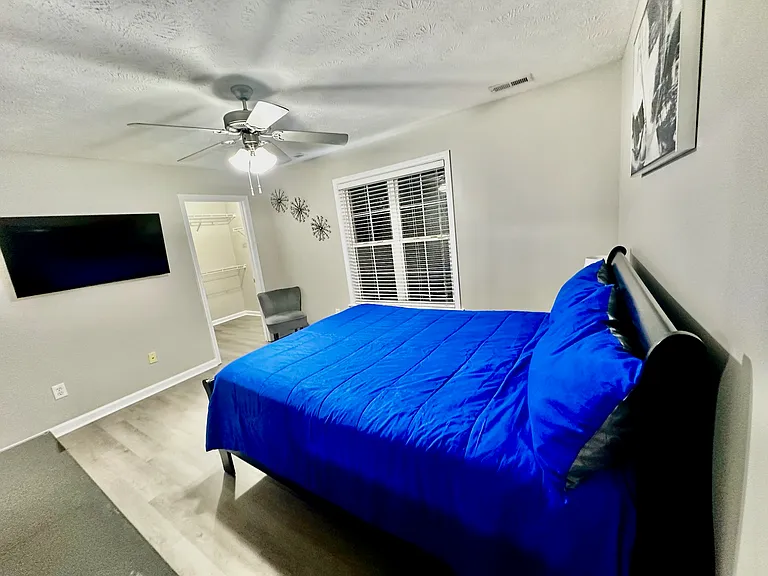 1710 Renwick Dr #204 — Photo 8