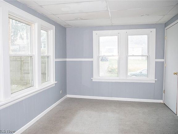 5th image of 1900 Hollis St
