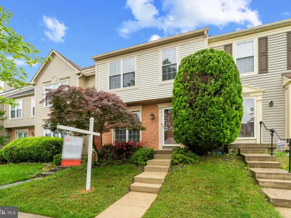 12990 Hunterbrook Dr, Woodbridge, VA 22192