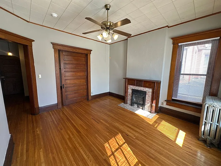 King Ave 222 MLR — Photo 9
