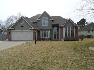 4602 Woodfield Dr, Saint Joseph, MO 64506