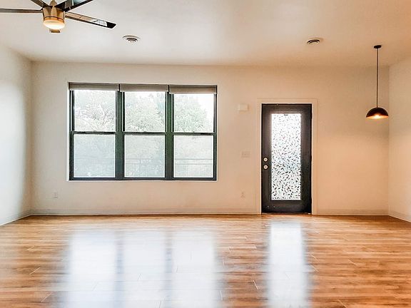 2nd image of 505 N Sheridan Ave #203