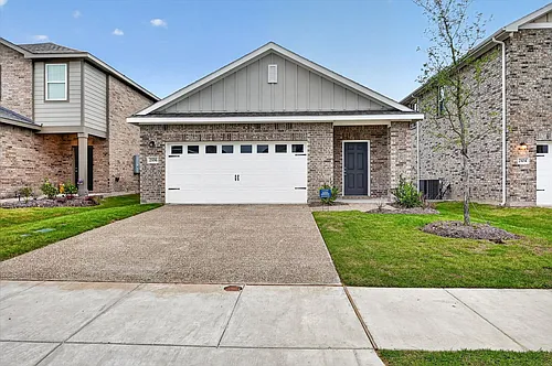 2106 Prairie Ln Photo 1