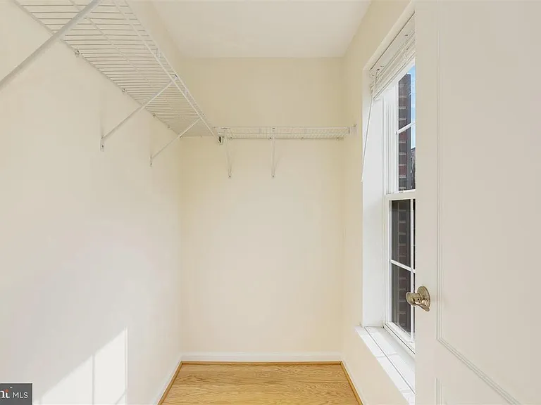 15221 Leicestershire St — Photo 13