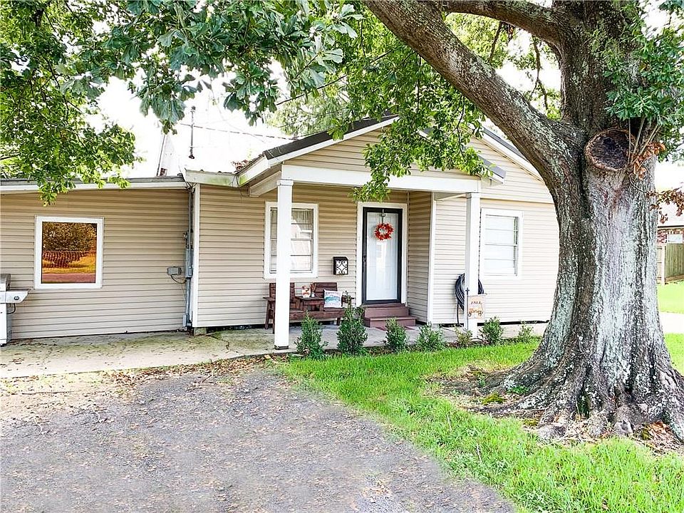 1st image of 510 Barreca St