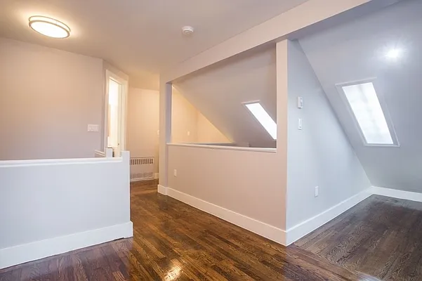 Rented by MNS | media 33