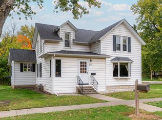 511 Willow St, Maple Park, IL 60151