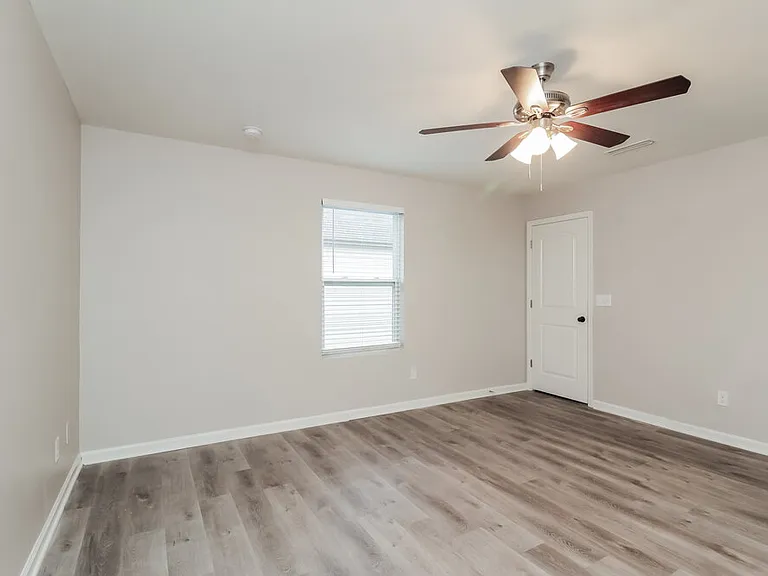 916 Harrier Rd — Photo 10