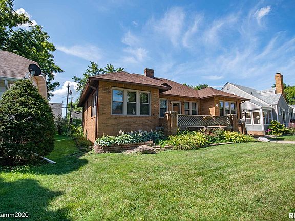 3rd image of 2516 W Ardmore Pl