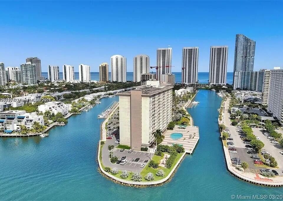1st image of 400 Kings Point Dr APT 1426