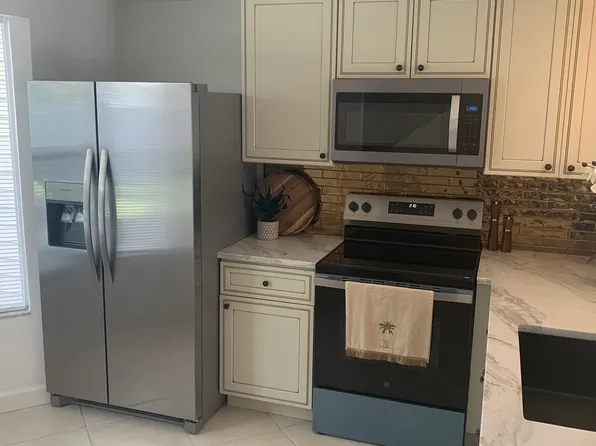 239 SW 3rd St, Pompano Beach, FL 33060