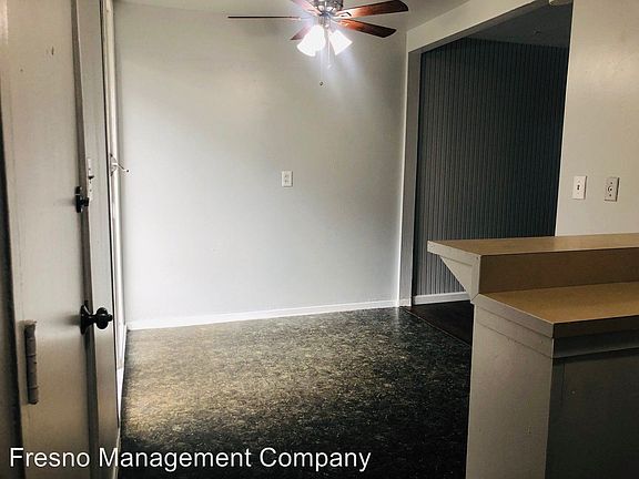 4th image of 2550 N Maroa Ave APT B