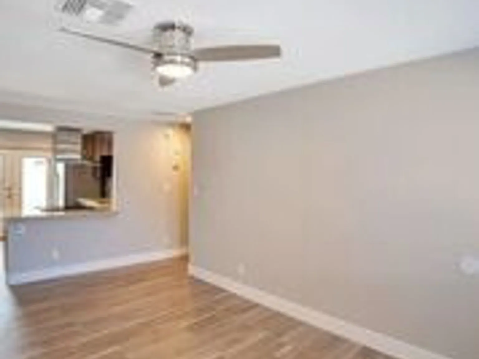 $500 off your 1st month's rent! Beautiful Casita Style 1Bed/1Bath! Stunning Renovations, Hurry wo... — Photo 3