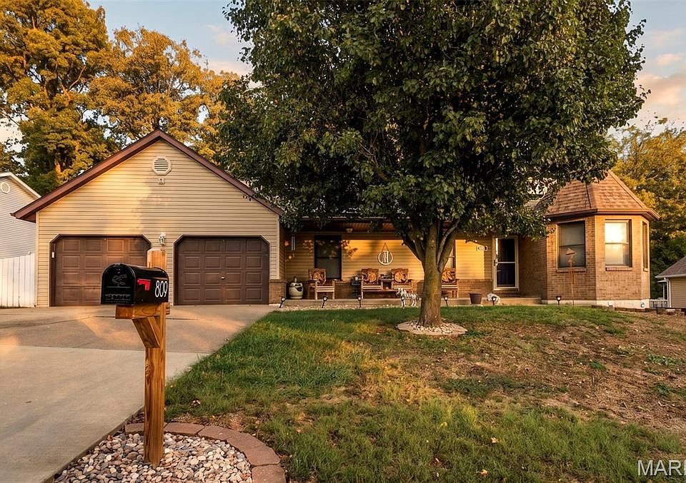 1st image of 809 Braidwood Ct