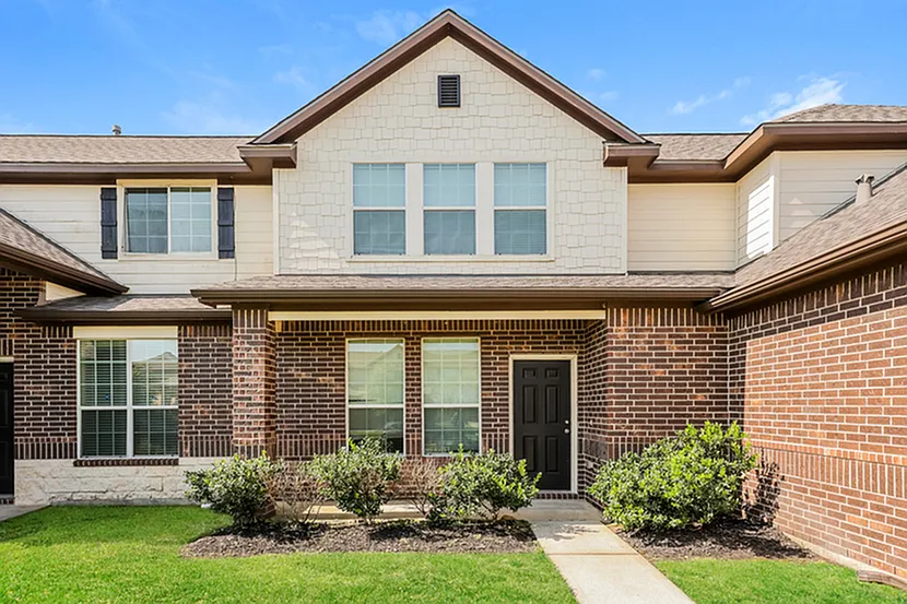 12406 Maura Ln