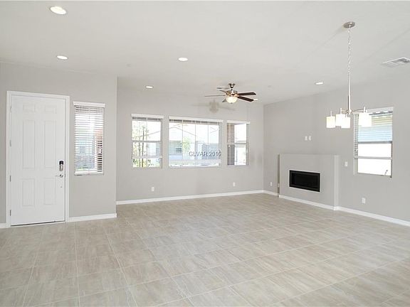 5th image of 416 Honeybrush Ave