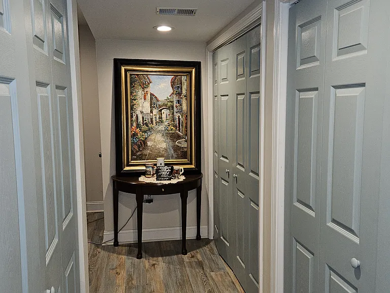 Ridgecrest Ln — Photo 6