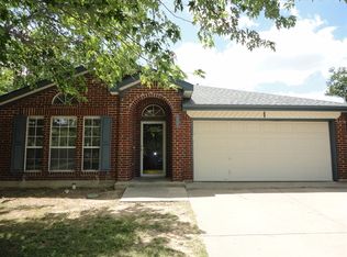 2212 Whispering Wind Street, Fort Worth, TX 76108