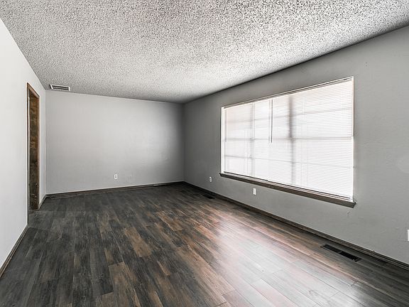 5th image of 2912 N Peniel Ave