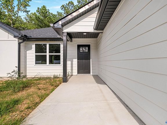 4th image of 255 Audrey Ln