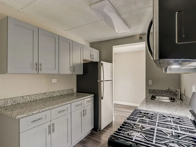 Bartlett Court Apartments — Photo 68