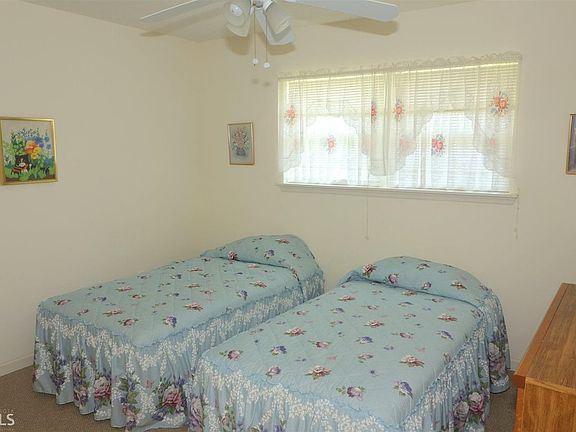 3rd image of 2104 Wood Lake Ln