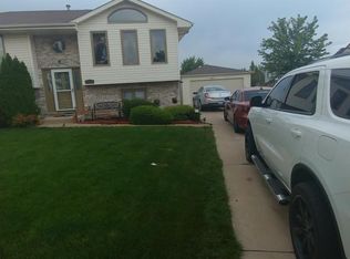 2819 Richmond St, Joliet, IL 60435
