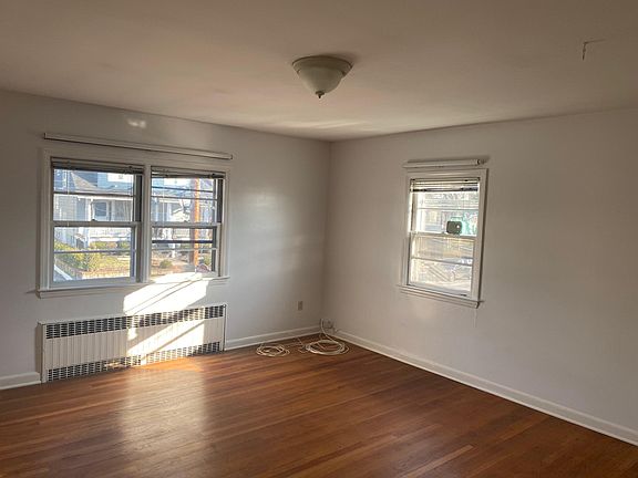 3rd image of 41 New Broadway Floor 2
